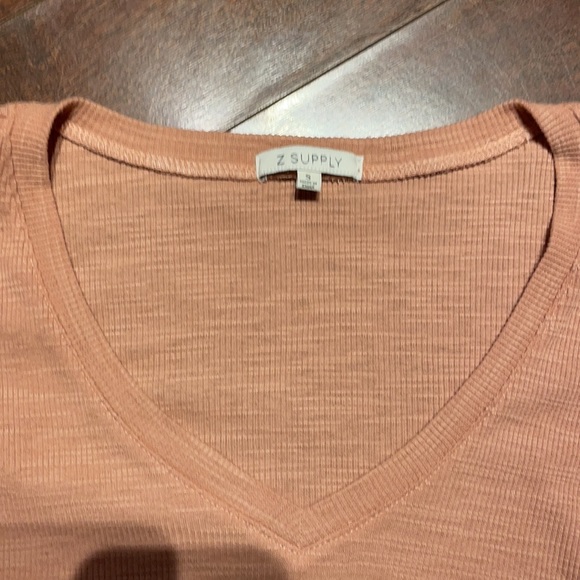 Brand NEW Z Supply Blake Slub Ruffle Top in Rose Mauve - Picture 4 of 7